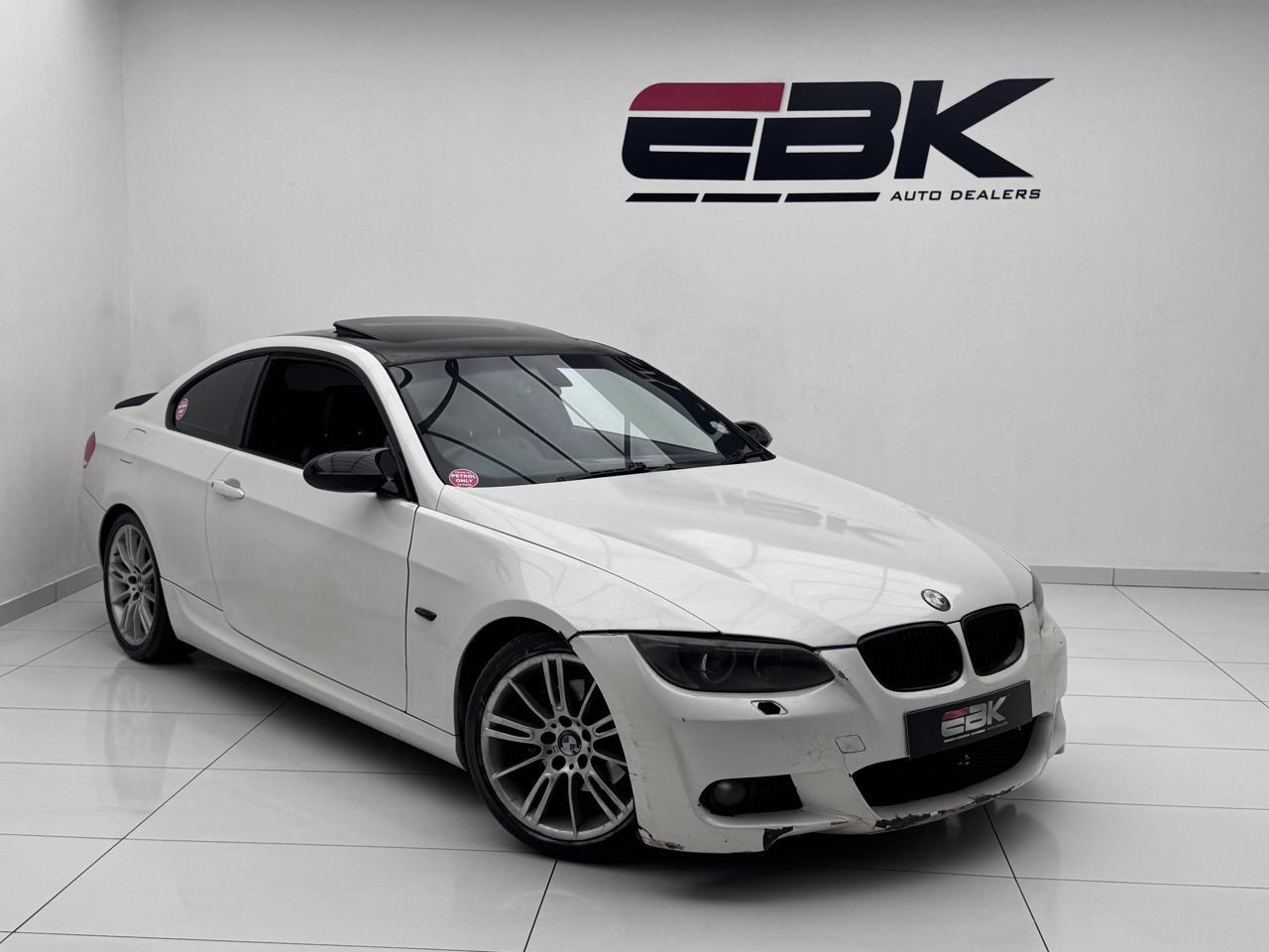 BMW 3 Series 325i Coupe Auto EBK Diagonal Street