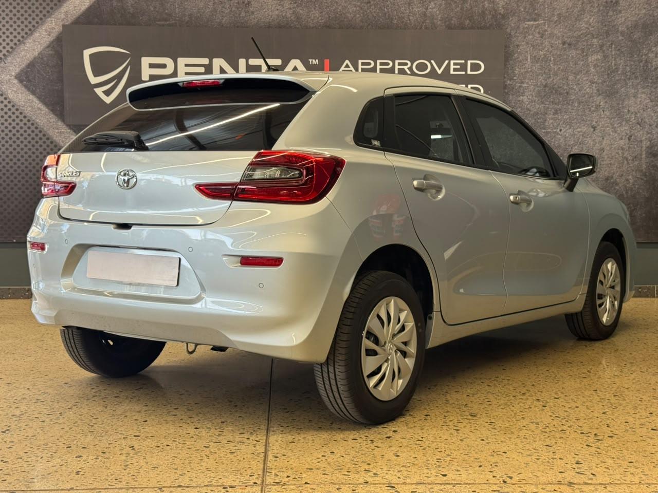 Toyota Starlet 1.5 Xi Mahindra Montana