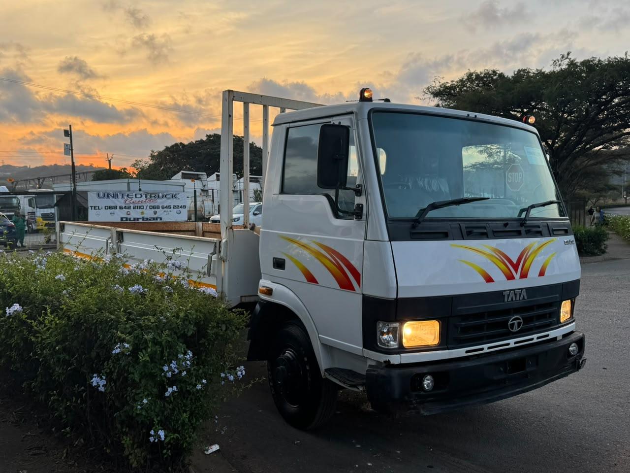 2024 Tata Ex 813 Dropside
