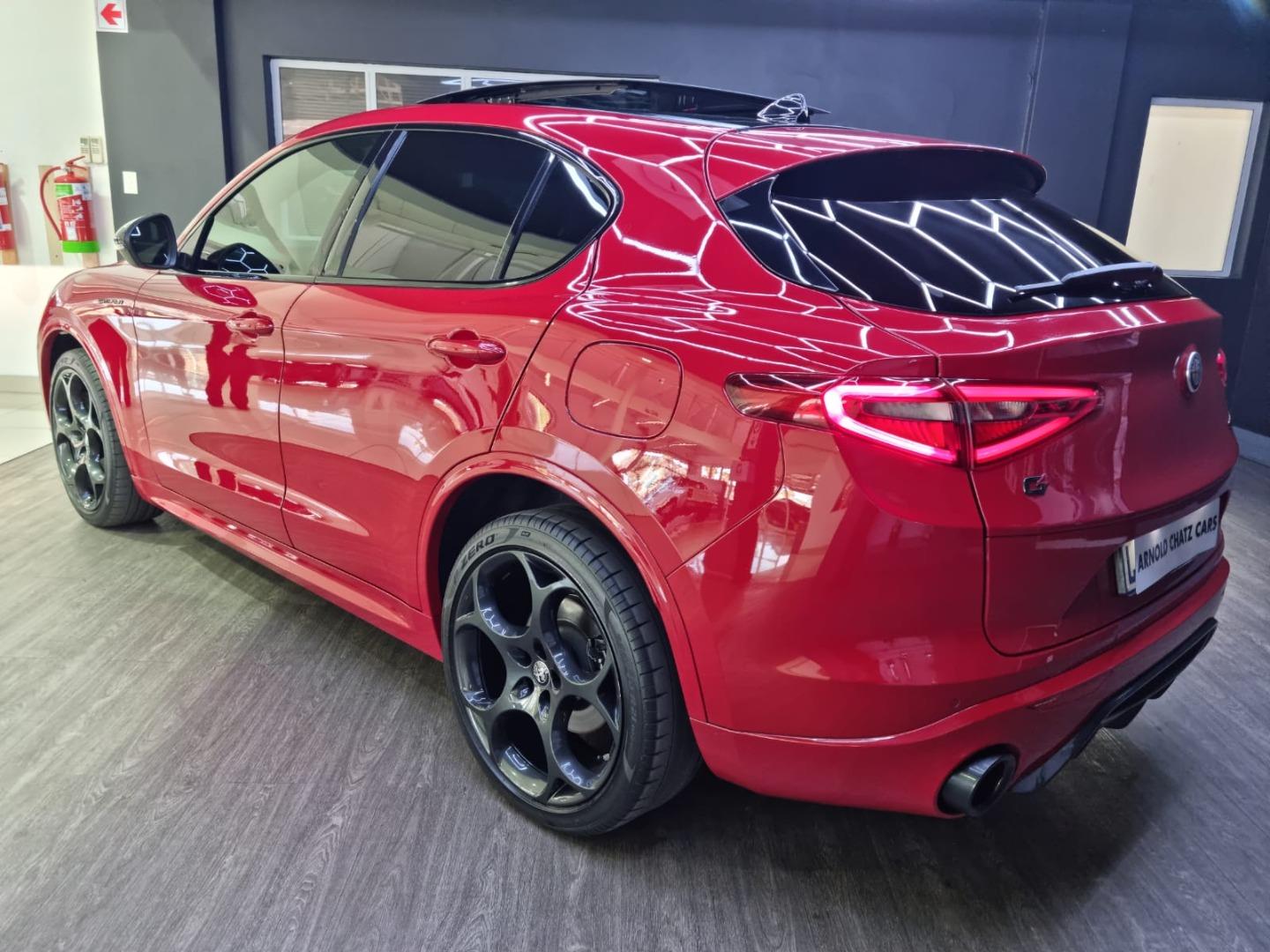 Alfa Romeo Stelvio 2.0T Veloce Q4 Arnold Chatz Cars