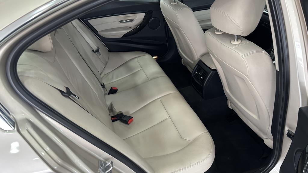 BMW 3 Series 320d Luxury Line Auto P1 Auto