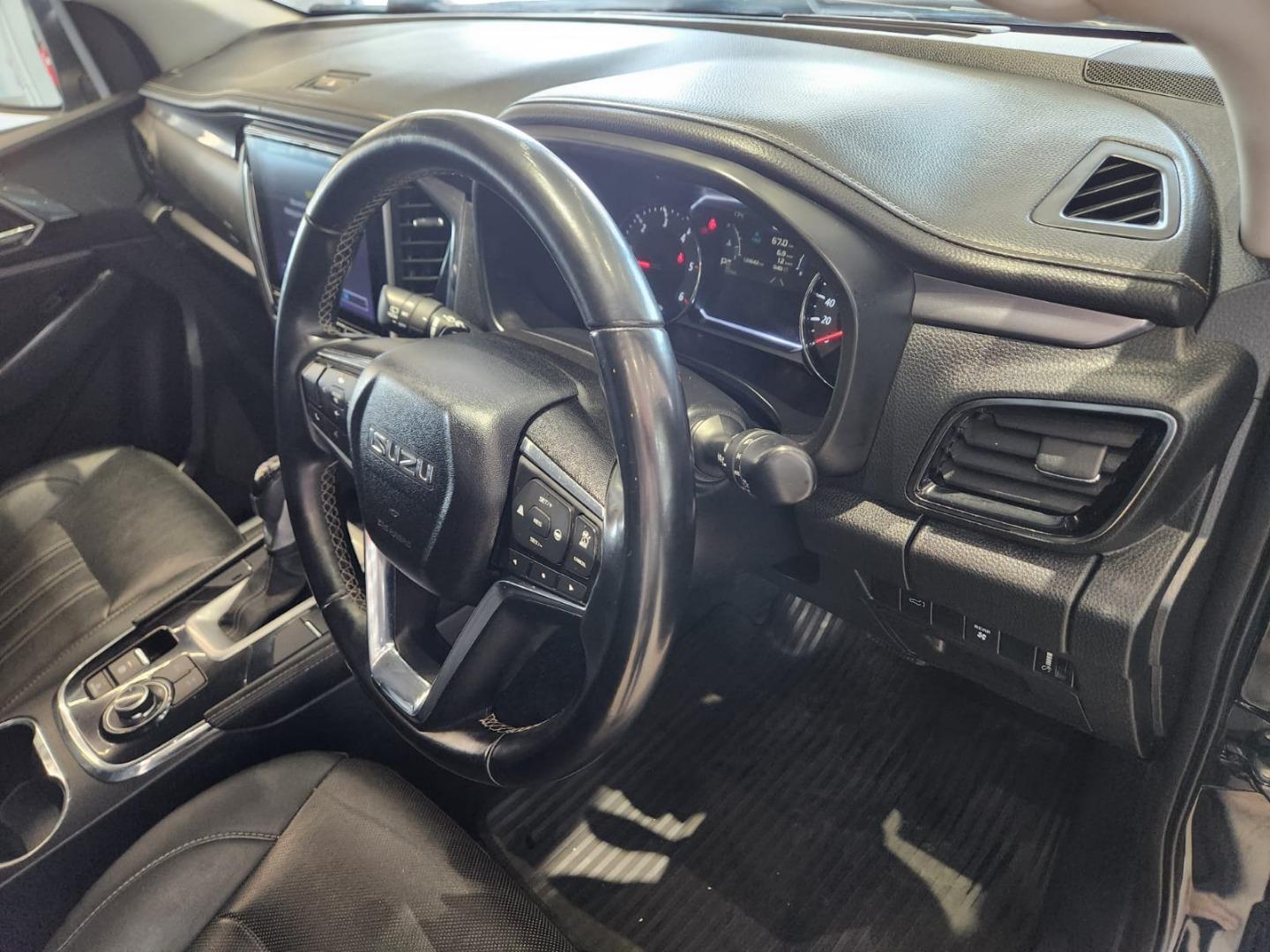 2022 Isuzu mu-X