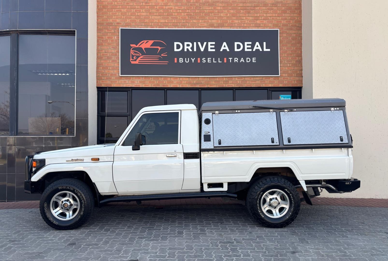 Toyota Land Cruiser 70 4.2D Drive A Deal