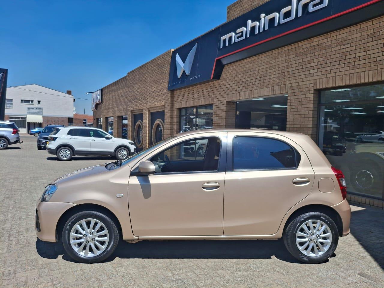 Toyota Etios Hatch 1.5 Xs P W S Motors