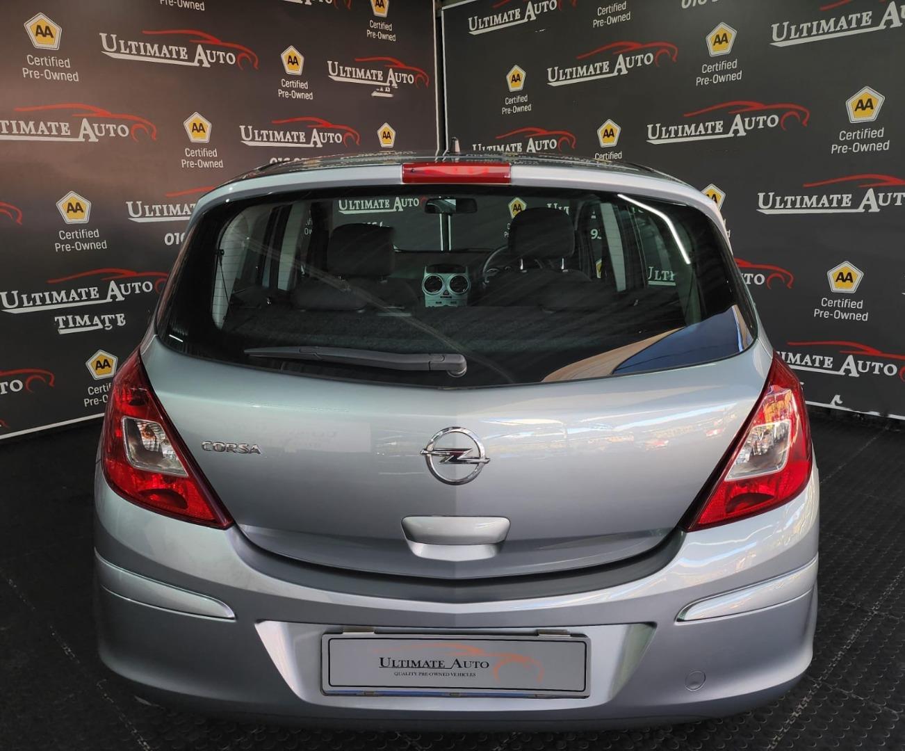 Opel Corsa 1.4 Essentia Ultimate Auto