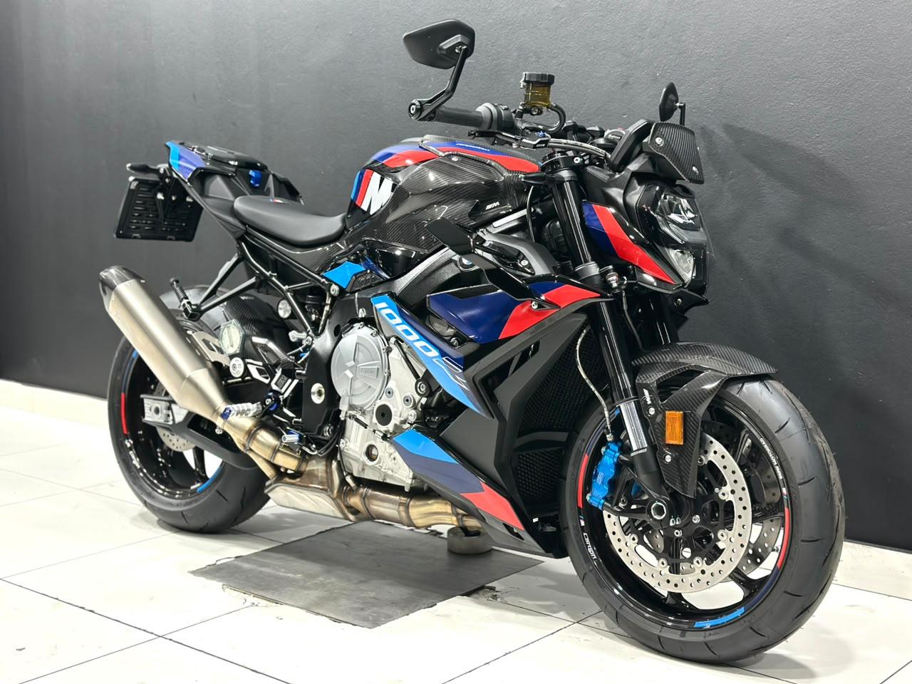 BMW M1000R