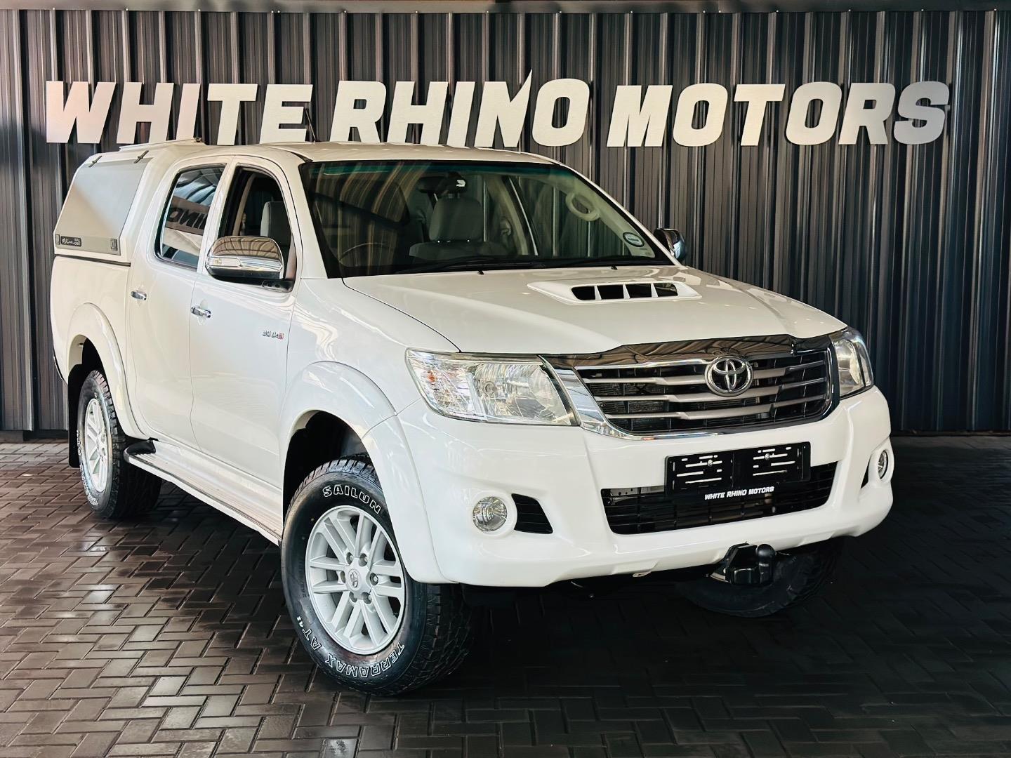 Toyota Hilux 3.0D-4D double cab 4x4 Raider White Rhino Motors