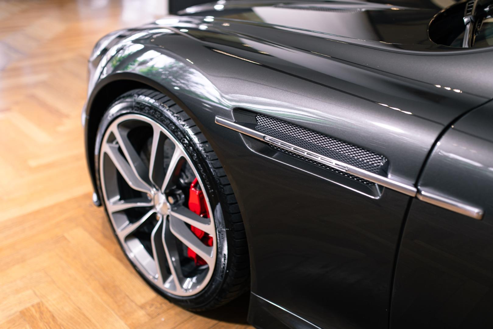 Aston Martin DBS Volante Auto Daytona