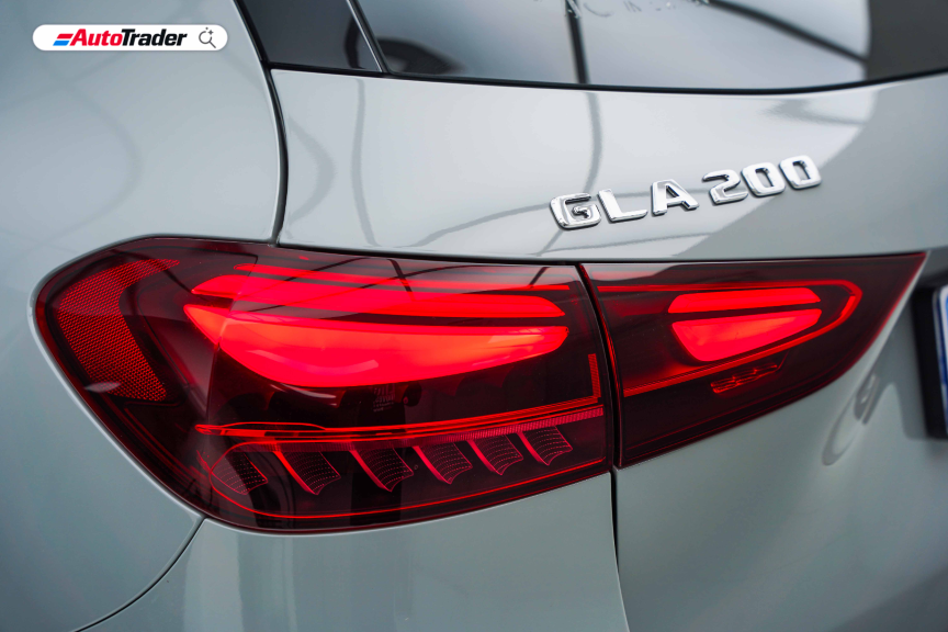 Mercedes-Benz GLA200 Night Edition