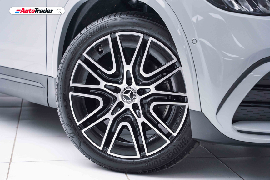 Mercedes-Benz GLA200 Night Edition
