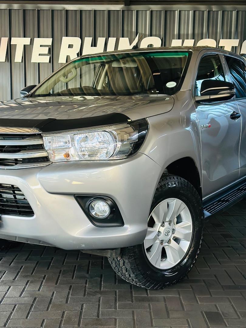 Toyota Hilux 2.4GD-6 Double Cab SRX White Rhino Motors