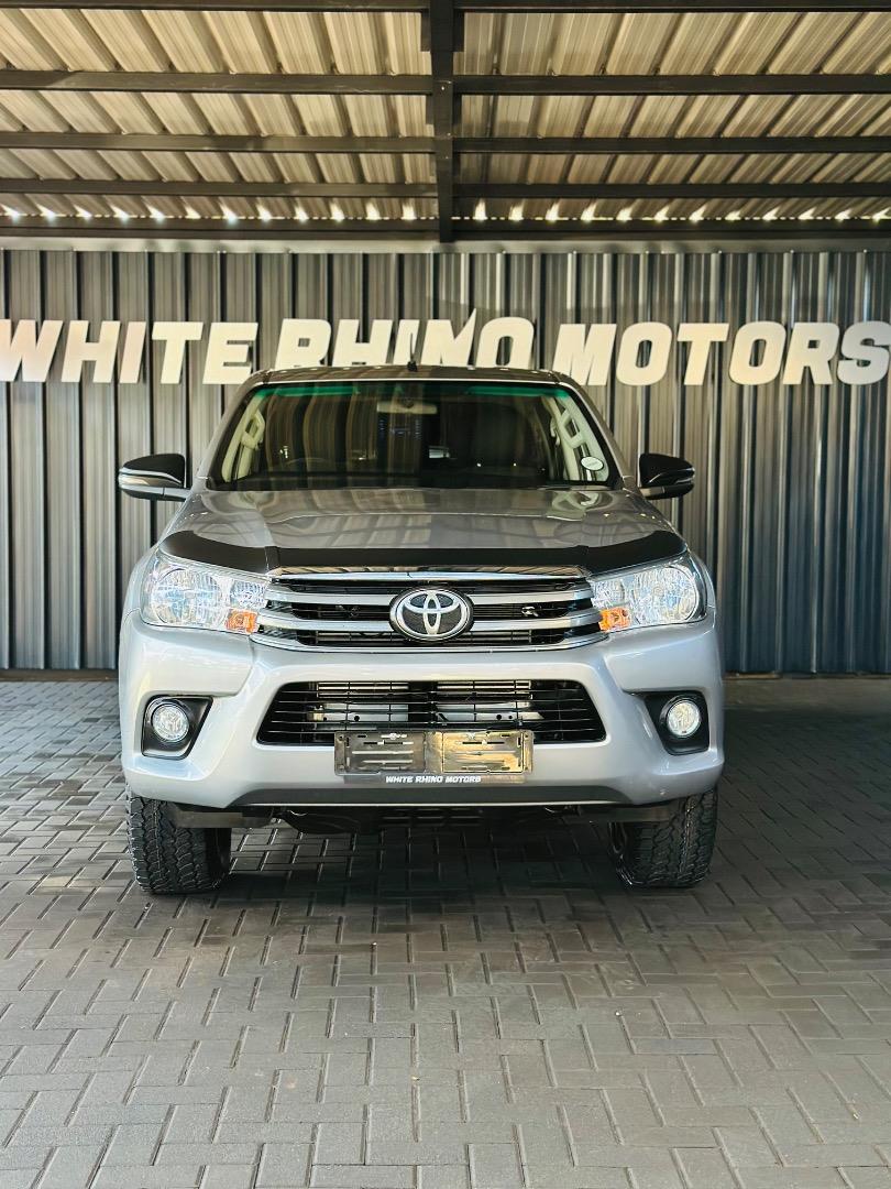 Toyota Hilux 2.4GD-6 Double Cab SRX White Rhino Motors