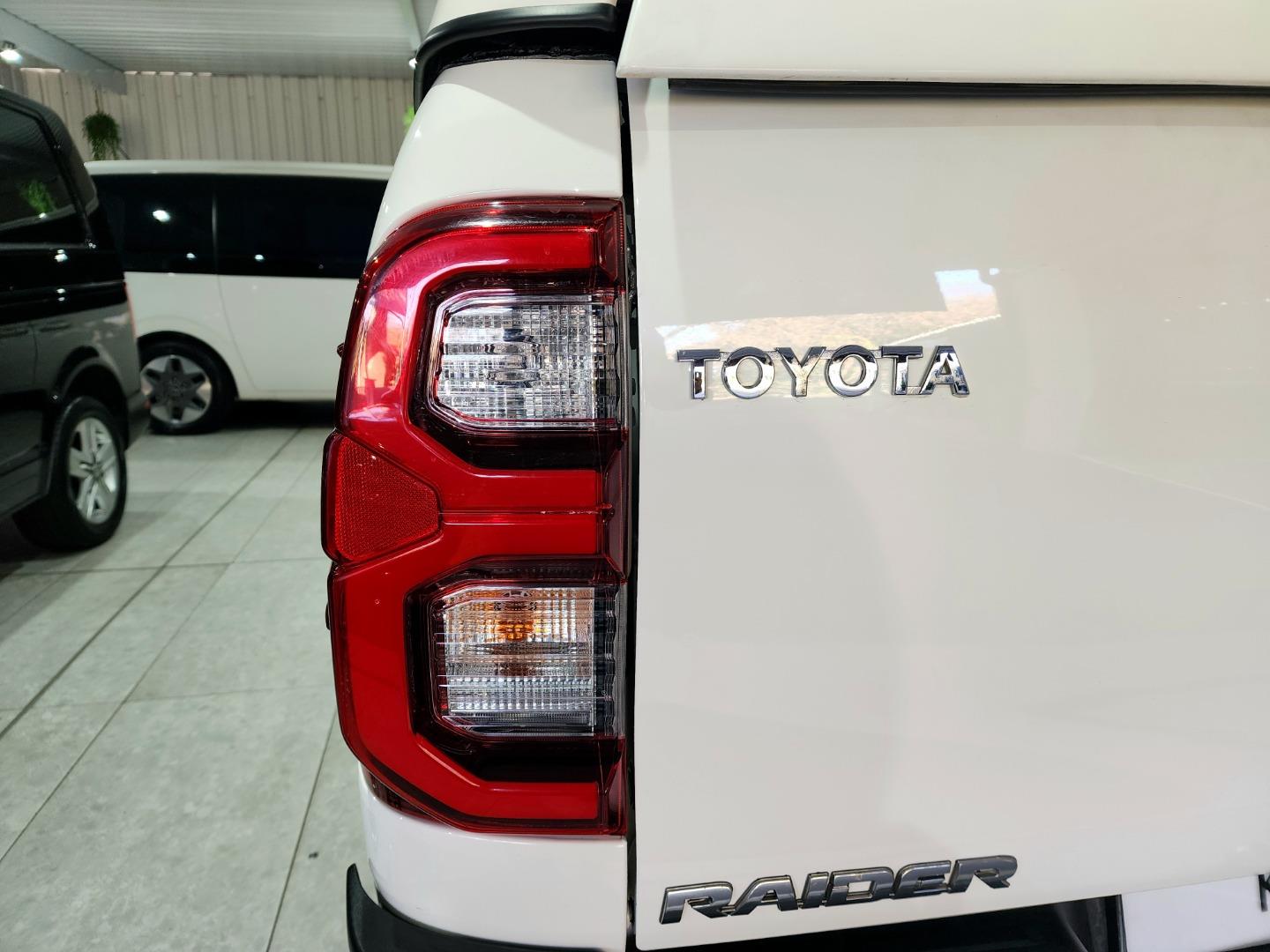 Toyota Hilux 2.4GD-6 Double Cab 4x4 Raider Auto Kloof Car Sales