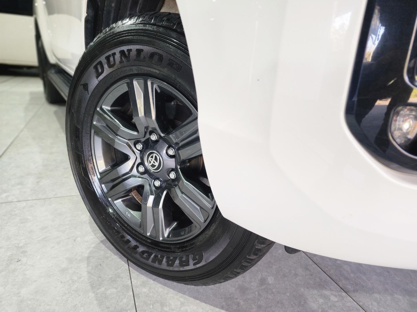 Toyota Hilux 2.4GD-6 Double Cab 4x4 Raider Auto Kloof Car Sales