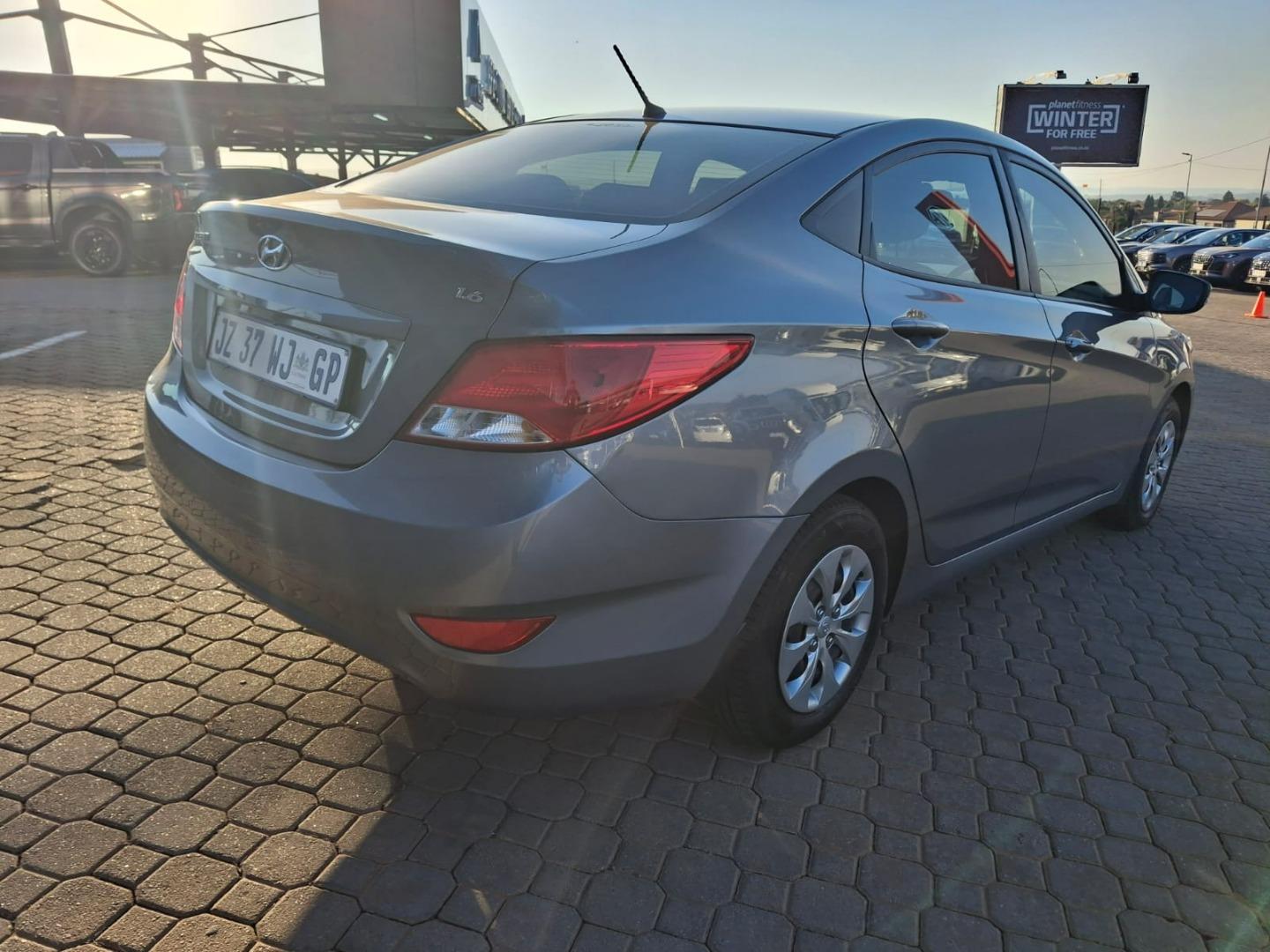 Hyundai Accent Sedan 1.6 Motion AGG Westrand
