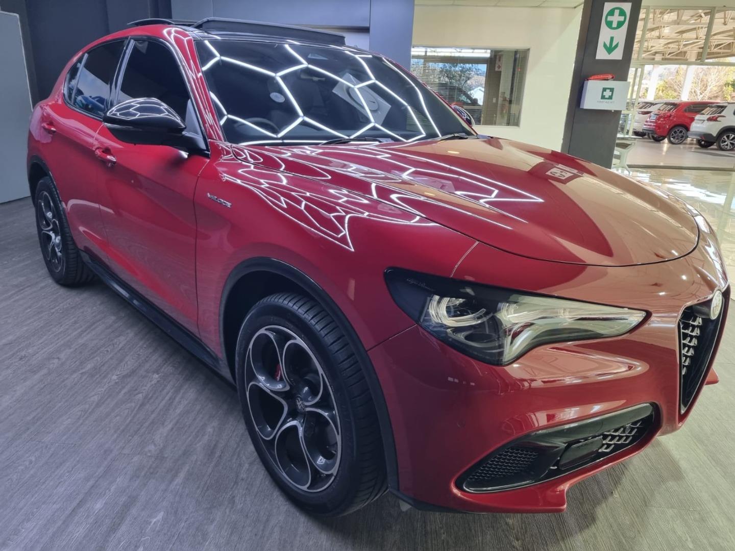 Alfa Romeo Stelvio 2.0T Veloce Q4 Arnold Chatz Cars