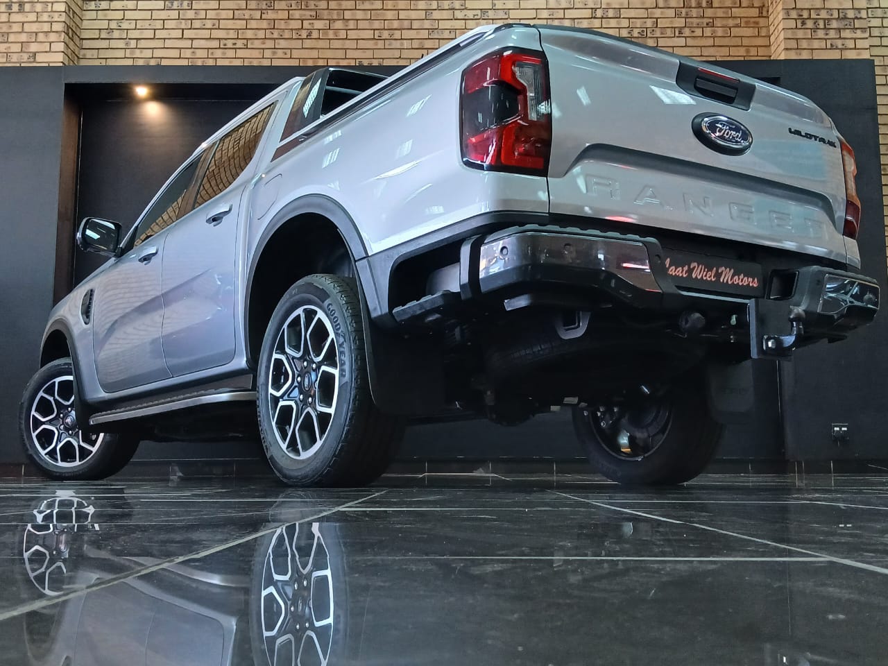 Ford Ranger 2.0 Biturbo Double Cab Wildtrak 4x4 Laat Wiel Motors