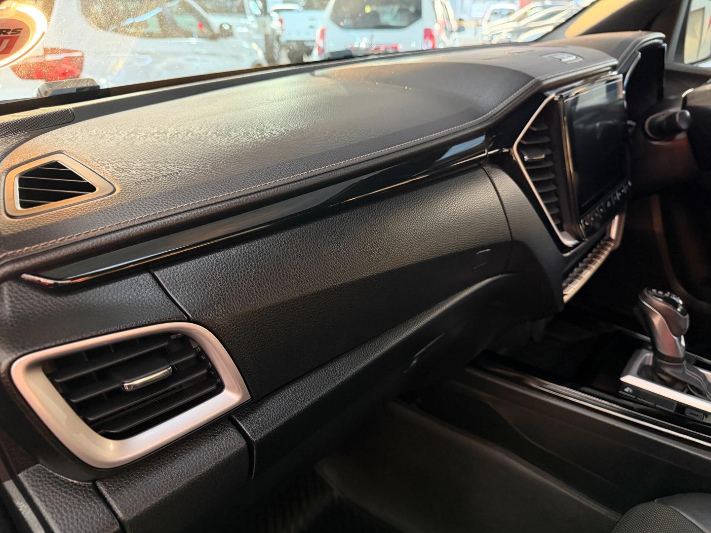 Isuzu D-Max 3.0TD Double Cab V-Cross Cars 4 U