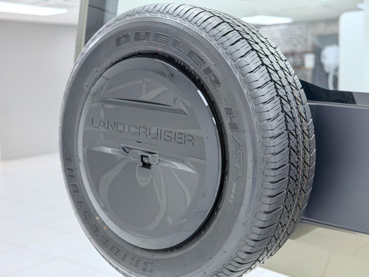 Toyota Land Cruiser FJ