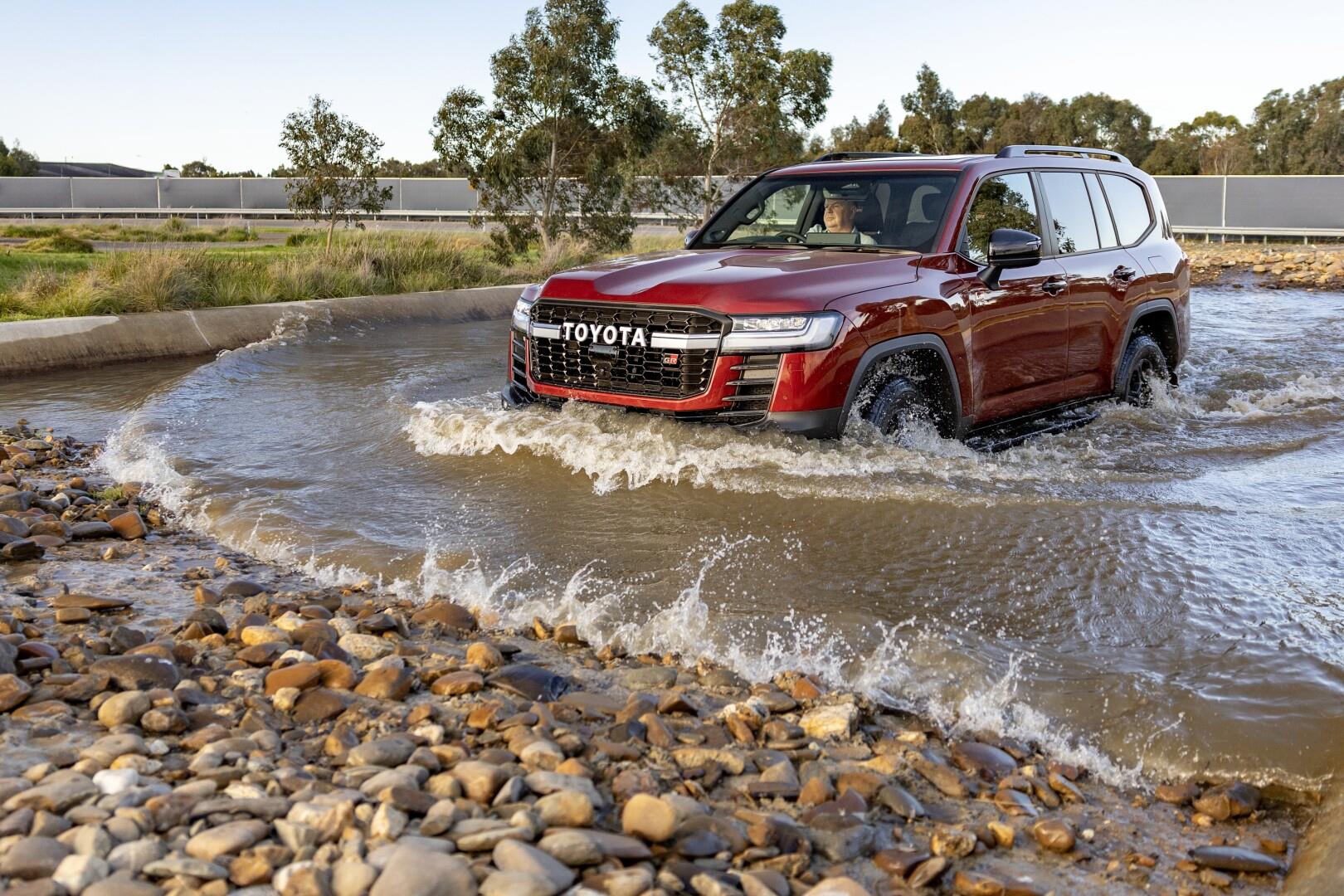 Toyota Land Cruiser 300