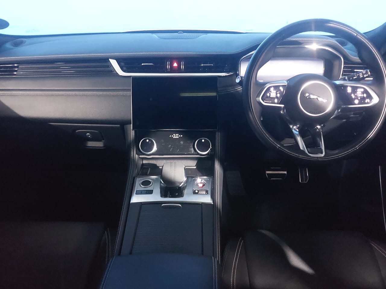 Jaguar F-Pace D300 AWD R-Dynamic HSE Eastern Cape Motors