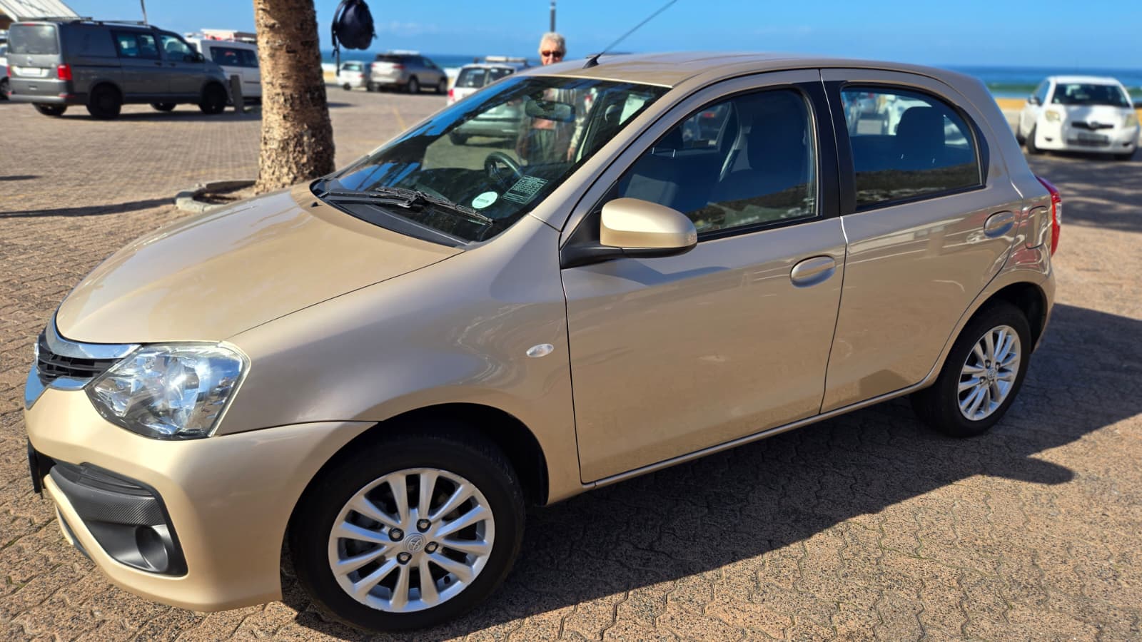 Toyota Etios hatch 1.5 Sprint