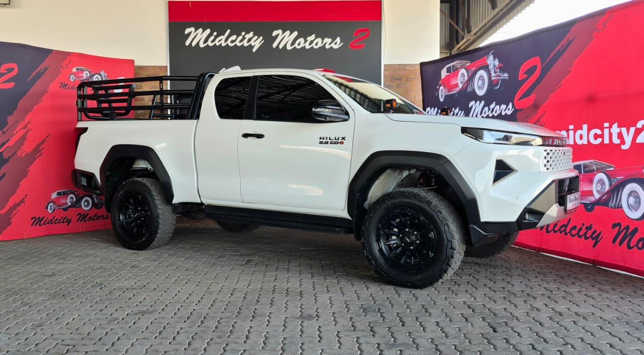 Toyota Hilux 2.8GD-6 Xtra Cab Raider X Midcity Motors 2