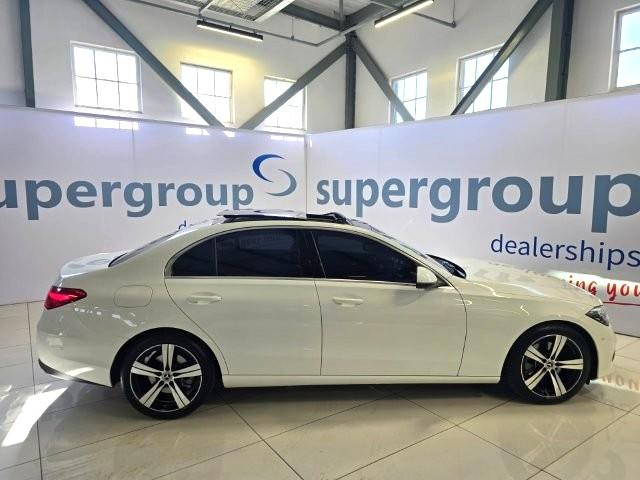 Mercedes-Benz C-Class C220d Avantgarde Basil Green Ford