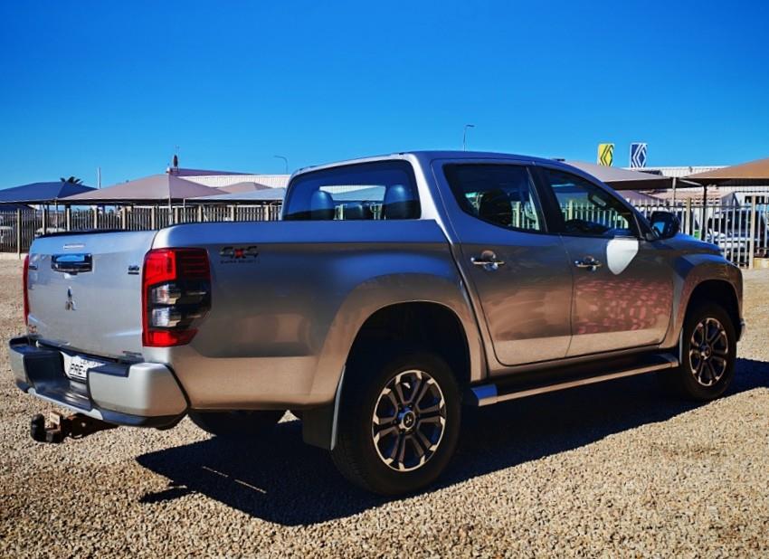 Mitsubishi Triton 2.4DI-D Double Cab 4x4 Weskaap Motors