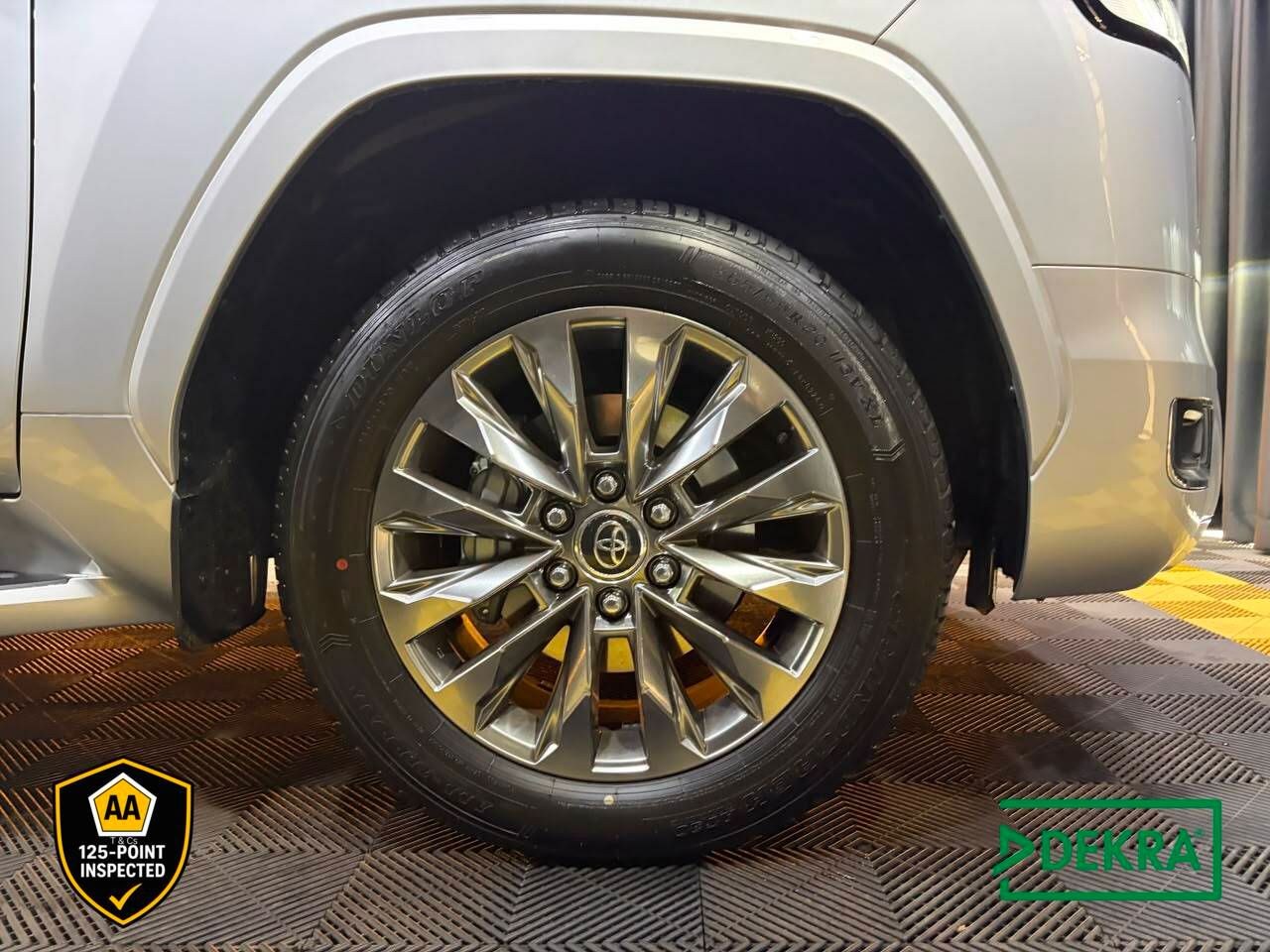 Toyota Land Cruiser 300 3.3D ZX Koos and Mike Cars