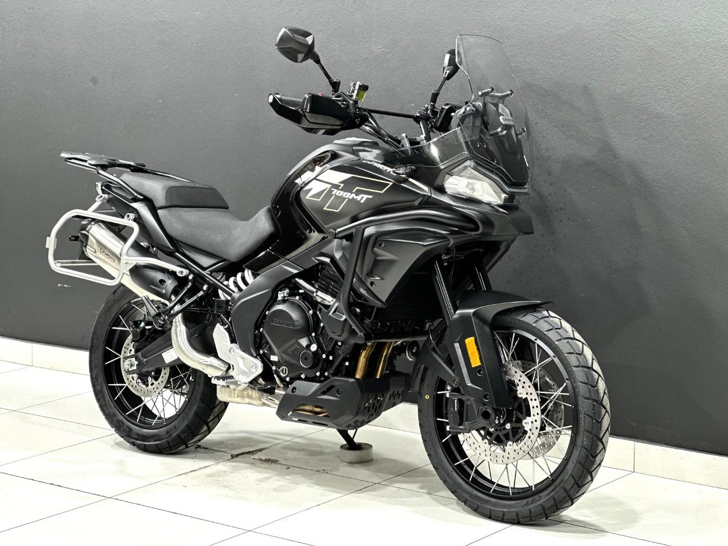 CFMOTO 700 MT
