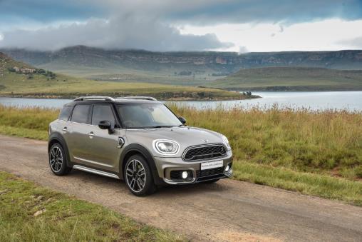 How to change headlight bulbs on a used Mini Countryman