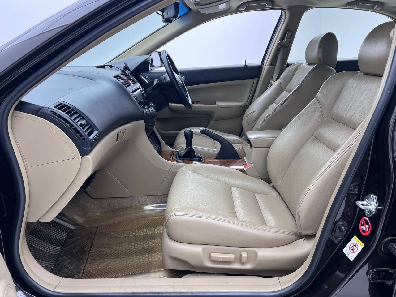 Honda Accord 2.4 Executive EBK Main Street