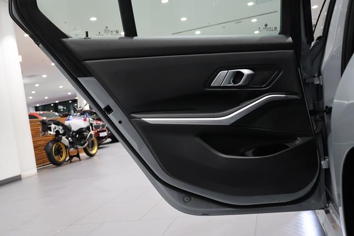 BMW 3 Series 320i M Sport SMG BMW Umhlanga