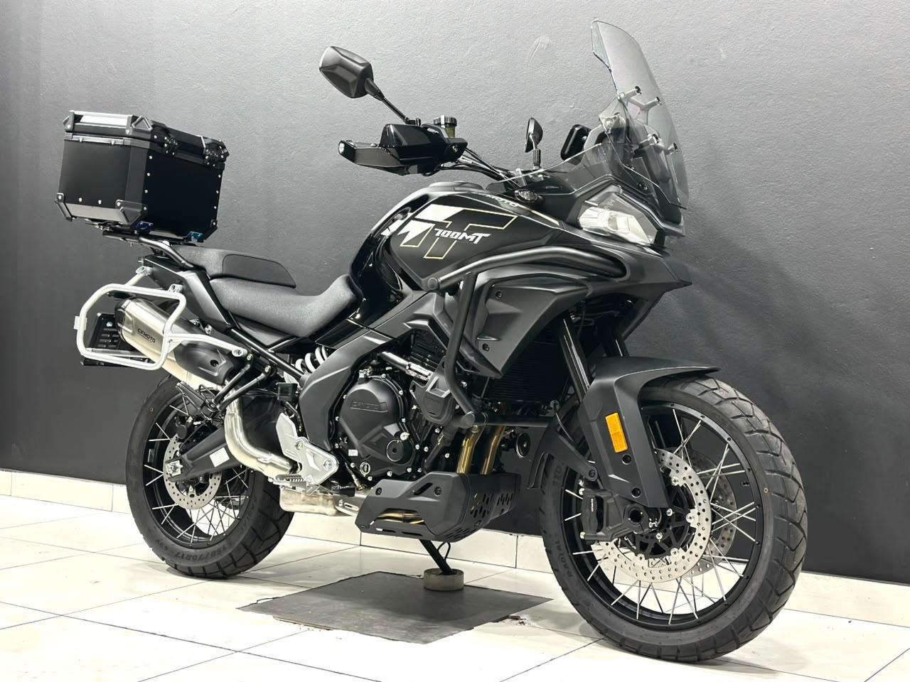 CFMOTO 700 MT
