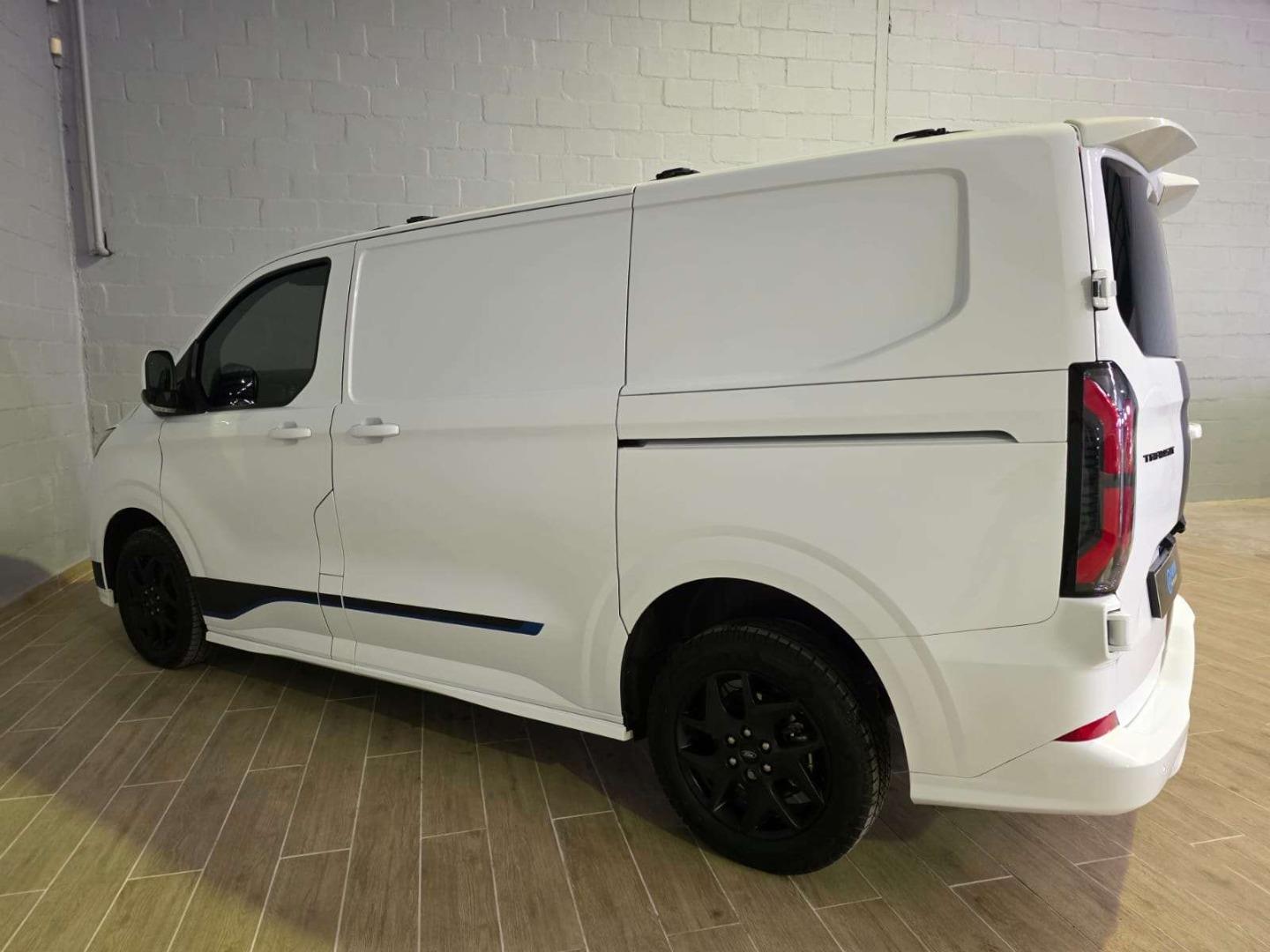 Ford Transit Custom 2.0SIT Panel Van Sport Fuzion Pre-owned Malmesbury