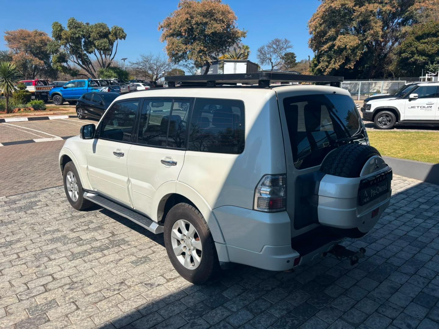 2012 Mitsubishi Pajero