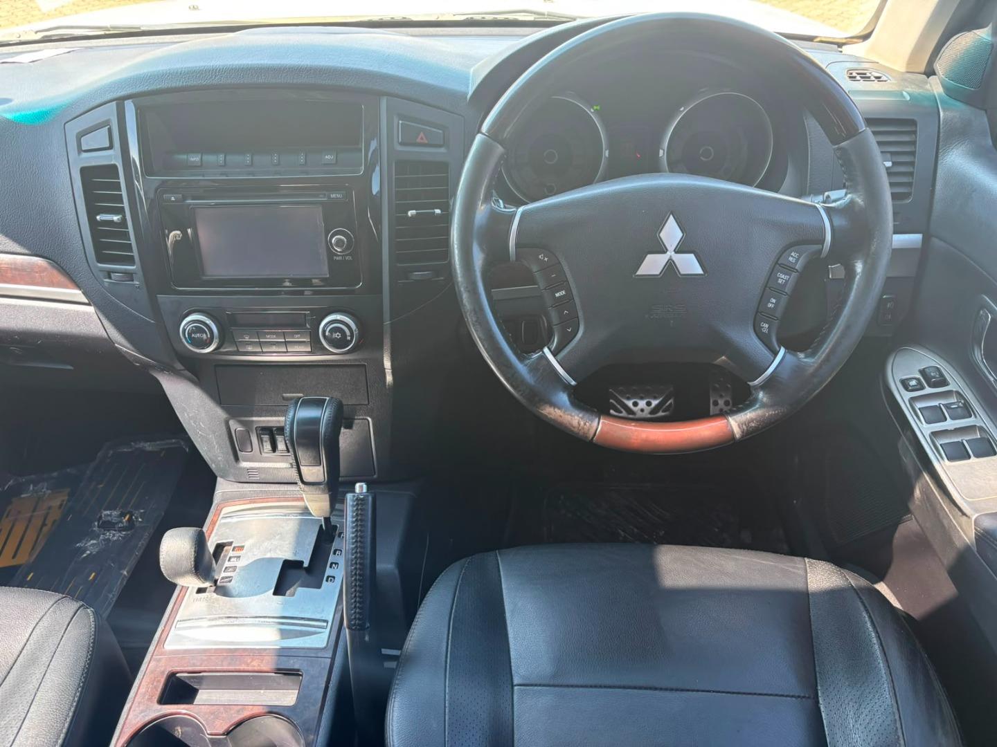 2012 Mitsubishi Pajero