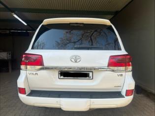 2018 Toyota Land Cruiser 200 4.5D-4D V8 VX-R for sale
