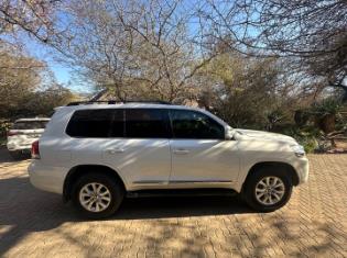 2018 Toyota Land Cruiser 200 4.5D-4D V8 VX-R for sale