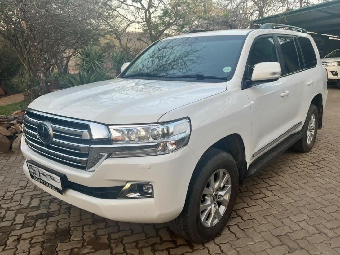 2018 Toyota Land Cruiser 200 4.5D-4D V8 VX-R for sale