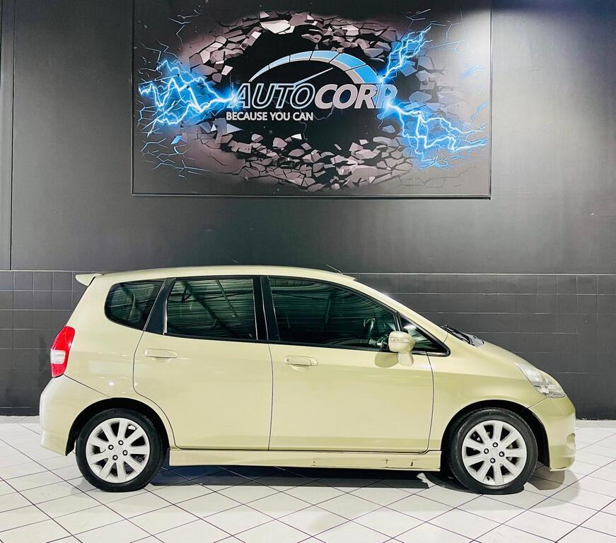 Honda Jazz 1.5 Autocorp Dongfeng Fourways