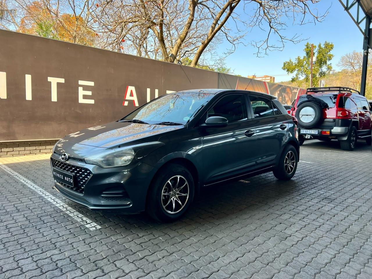 Hyundai i20 1.2 Motion Infinite Auto Gezina