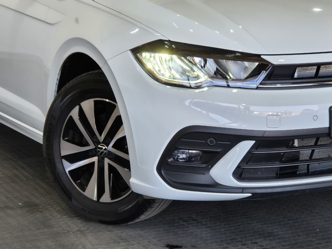 Volkswagen Polo Hatch 1.0TSI Life Auto Rustenburg Volkswagen