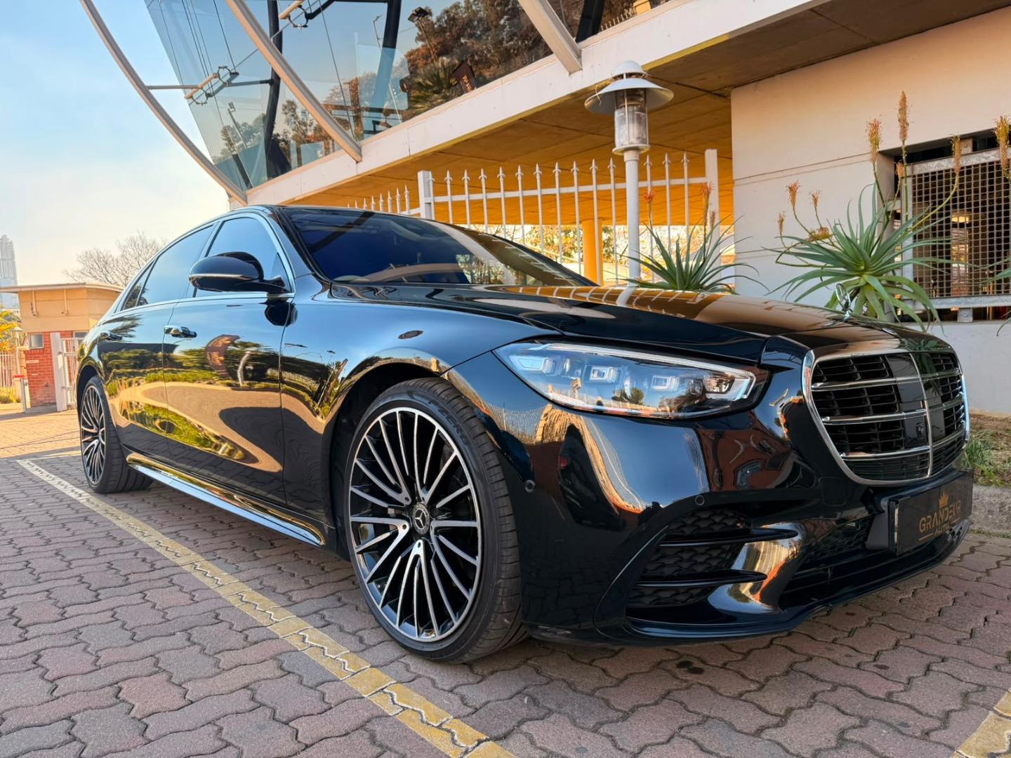 Mercedes-Benz S-Class S500 L 4Matic AMG Line Grandeur Auto