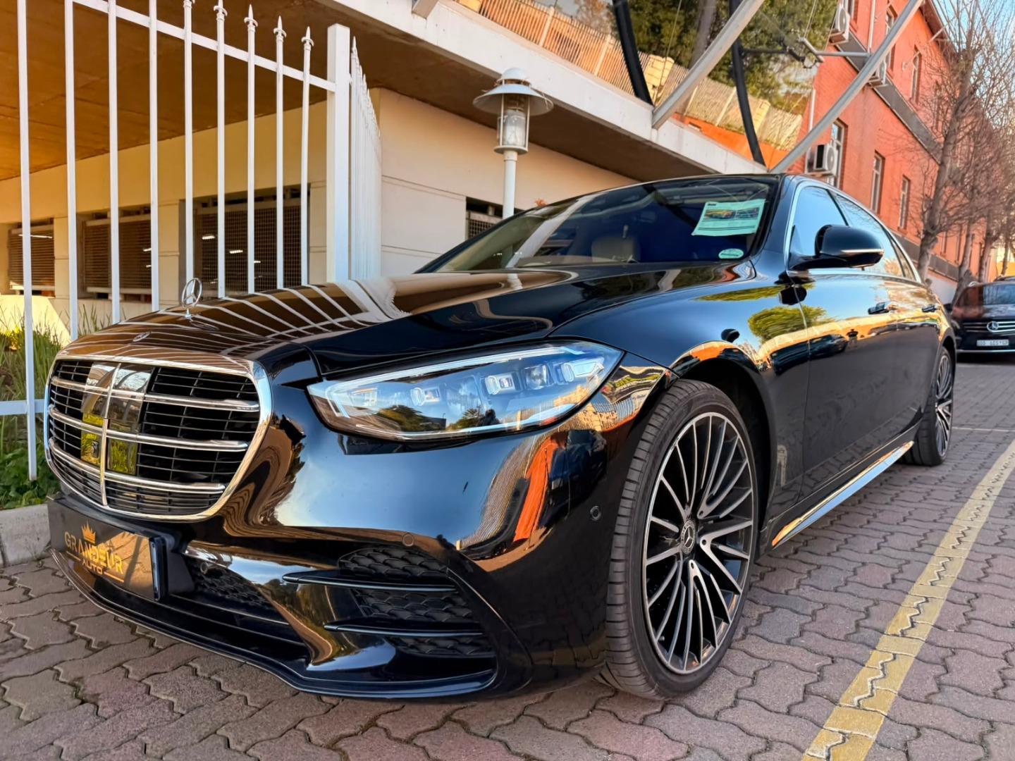 Mercedes-Benz S-Class S500 L 4Matic AMG Line Grandeur Auto