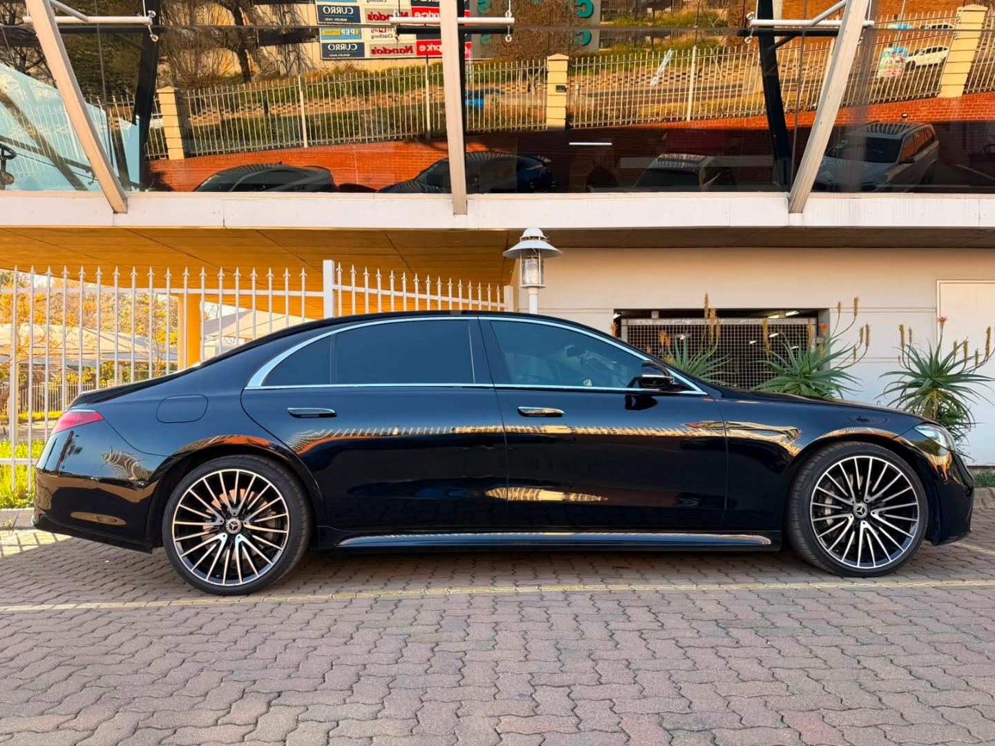 Mercedes-Benz S-Class S500 L 4Matic AMG Line Grandeur Auto