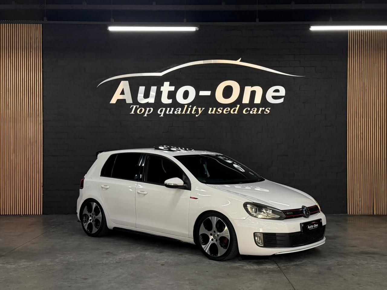 Volkswagen Golf GTI Auto Auto One Motors