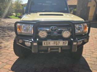2017 Toyota Land Cruiser 79 4.5D-4D LX V8 Double Cab for sale