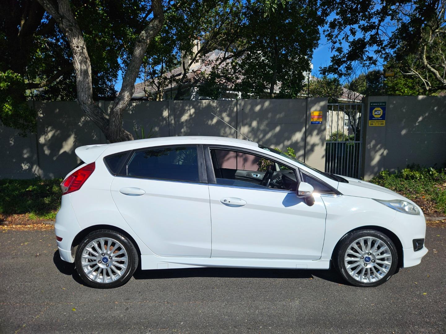 Ford Fiesta 5-Door 1.0T Titanium Auto Autowize Car Agency